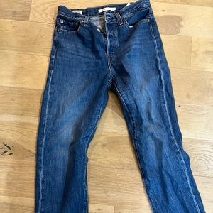Levi’s wedgie straight 26
